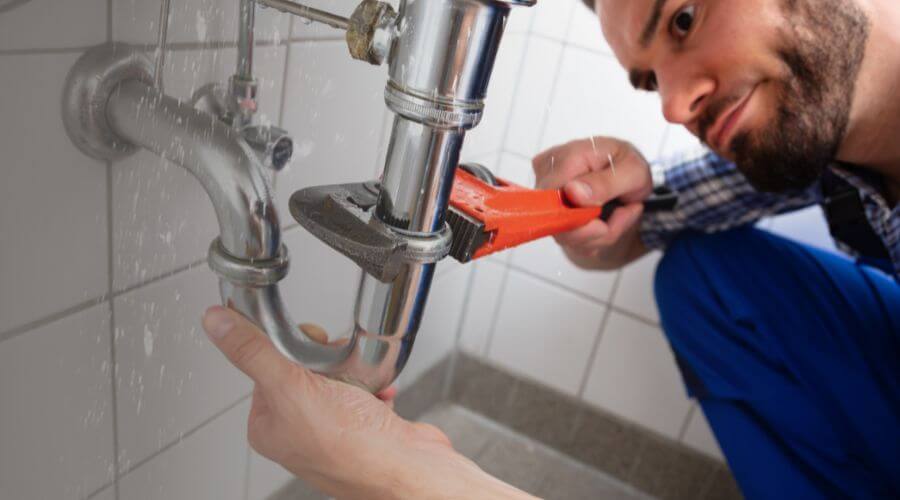Professional clogged toilet repair services in Campbell, MO